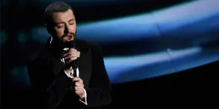 Penampilan Syahdu Sam Smith di Oscar 2016, Bikin Merinding!