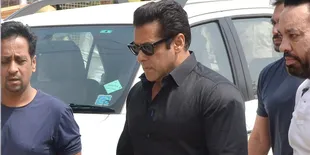 Pengadilan Ditunda, Salman Khan Harus Menginap Semalam Lagi di Penjara