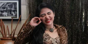 Pengalaman Menyeramkan Dewi Perssik Ketika Syuting 'BANGKIT DARI LUMPUR'