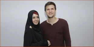 Pengantin Baru, Intip Rumah Tangga Stuart Collin - Risty Tagor