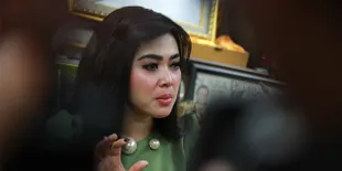 Pengelola Karaoke Nekad Beroperasi Saat Syahrini Sedang Umroh