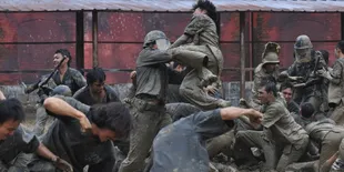 Penonton Inggris Antri Untuk Tonton 'THE RAID 2: BERANDAL'