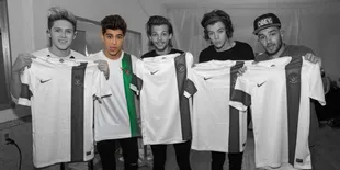 Penonton 'Munculkan' Zayn Malik di Konser One Direction Jakarta