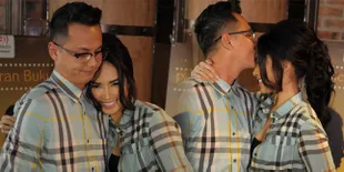 Penuh Tawa Kebahagiaan, Andhika Pratama &#38; Ussy Pemotretan Mesra