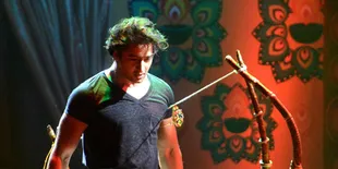 Penuhi Janji ke Fans, Shaheer Sheikh Potong Rambut (Lagi)