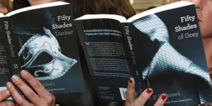 Penulis Naskah Wolverine Terlibat 'FIFTY SHADES OF GREY'