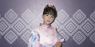 Penyanyi Berusia 6 Tahun, Annisa Dalimunthe Dipercaya Sebagai Special Performance di Indonesia Fashion Runway