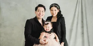 Perayaan Imlek Unik Ala Edric Tjandra dan Istri, Tetap Seru Meski Tak Bertemu Keluarga Besar