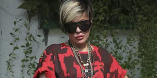 Perdana Akting di Film Layar Lebar, Novita Dewi Jadikan Cok Simbara Panutan