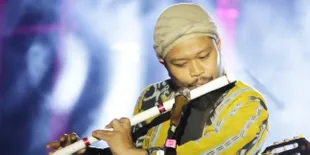 Perdana Tampil di Jazz Gunung Bromo 2022, Pusakata Grogi Sekaligus Bangga Bisa Sepanggung Bareng Achmad Albar dan Ian Antono