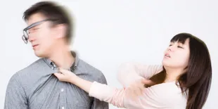 Perempuan Ini Ditangkap Polisi Karena Menendang Pantat Pegawai Toko