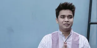 Pergi Berdua ke Australia, Billy Syahputra Tepis Kabar Nikah Siri Dengan Hilda Vitria