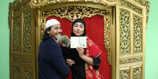 Pernikahan Ria Irawan, Jaga Agar Tak Liar &#38; Mas Kawin Ketinggalan
