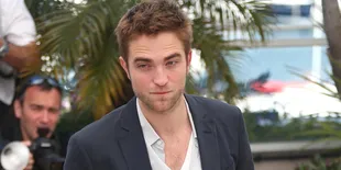 Perselingkuhan Kristen Stewart Dipicu Penyakit Mental?