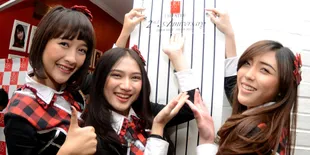 Personel JKT48 Nonton Bareng Fans, Seperti Apa Serunya?