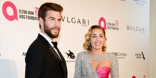 Perut Miley Cyrus Terlihat Membuncit, Sudah Positif Hamil?