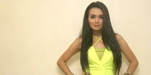 Pesta Bola, Single Wika Salim Sambut Piala Dunia Brasil 2014