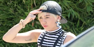 Pesta Ultah Ke-22 Miley Cyrus Bertema Mainan Seks?