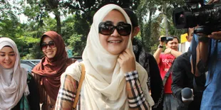 Pipik Tak Mau Ambil Baby Sitter