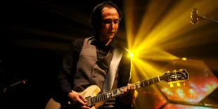 Piyu 'Bangun Jembatan' Untuk Generasi Sekarang Dengan Musik Padi