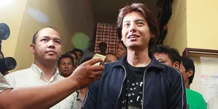 Polisi Temukan Ciri-Ciri Teman Roger Danuarta