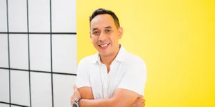 Pongki Barata Eksplorasi Genre Baru di Single 'Aku Peluk Kamu',