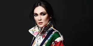 Posting Foto Ini, Luna Maya Curhat: Aku Bijak Karena Aku Pernah Bodoh