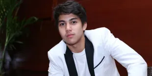 Posting Foto Mengharukan, El Kangen Ahmad Dhani dan Maia Bersama?