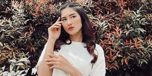 Postingan Ochi Rosdiana Tulis Quote Dari Friska 'BUKU HARIAN SEORANG ISTRI': Tak Mau Kehilangan Laki-Laki yang Disayang