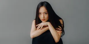 Postingan Perdana Krystal Setelah Meninggalnya Sulli, Cantik Walau Tanpa Senyum