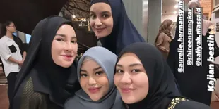 Potret Aaliyah Massaid Pakai Kerudung saat Kajian di Rumah Ashanty, Bikin Pangling dan Nempel Terus Sama Aurelie Hermansyah