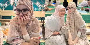 Potret Angel Lelga Itikaf Malam ke-28 Ramadan di Masjid dengan Ketenangan