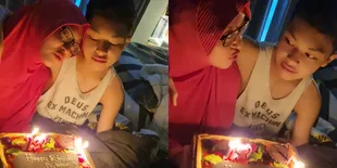 7 Potret Bahagia Angelina Sondakh Rayakan Ultah Keanu Massaid ke-13, Haru Akhirnya Bisa Bawakan Kue Setelah 10 Tahun Berpisah