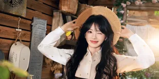 5 Potret Cantik Tian Xiwei dengan Dress Mini Warna Hitam