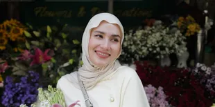 Potret Gaya Hijab Artis Indonesia yang Bisa Jadi Inspirasi Penampilan Saat Ramadan