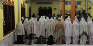 Potret Salat Taraweh Terlama di Indonesia, Durasinya 8 Jam!