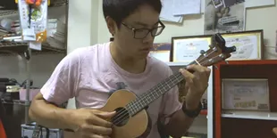 Pria Jepang Ini Buat Lagu DORAEMON Dalam Versi Ukulele, Merdu!