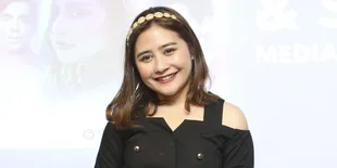 Prilly Latuconsina Pertama Kali ke Supermarket di Tengah Pandemi, Belanja Sembako Banyak Banget