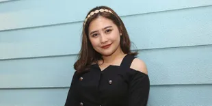 Prilly Latuconsina Raih Rekor MURI Berkat Lagu untuk Tenaga Medis Covid-19