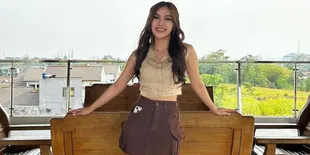 Profil, Agama dan Foto-foto Frislly Herlind yang Punya Kemampuan Indigo
