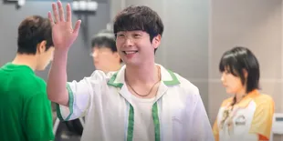 Profil Choi Daniel: Penulis Senior dalam Drama Yumi's Cells Season 3