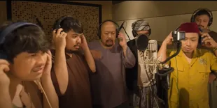 Proses Rekaman Soundtrack Film KANG SOLAH From Kang Mak x Nenek Gayung, Dibawakan Para Komedian