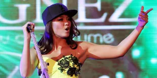 Puasa, Parfum Agnes Monica Masih Hits