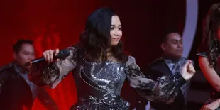 Pulang ke Maluku Sebagai Juara 3, Sheyla LIDA Nyanyikan Ini di Mini Konsernya
