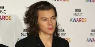 Punya Pacar Baru, Harry Styles Disindir Mantan?