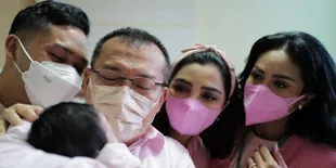 Punya Rambut Lebat, Atta Halilintar Akhirnya Beri Bocoran Wajah Baby A - Sebut Pipinya Chubby