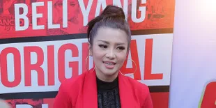 Punya Suami Pilot, Fitri Carlina Sempat Dapat Firasat Mimpi Buruk