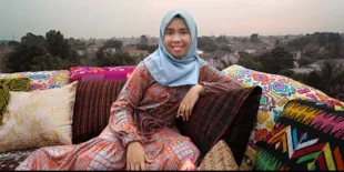 Putri Adibal Sahrul Luncurkan Single Religi 'PADAMU KUBERSERAH', Ajak Milenial Senantiasa Ingat Kepada Allah