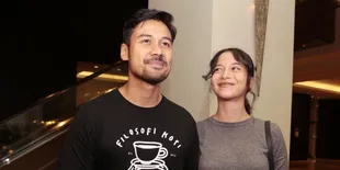 Putri Marino Hamil Anak Pertama, Chicco Jerikho Makin Protektif