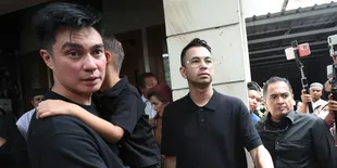 Raffi Ahmad Ikut Angkat Jenazah Johnny Wong, Bukti Persahabatan Sejati dengan Baim Wong